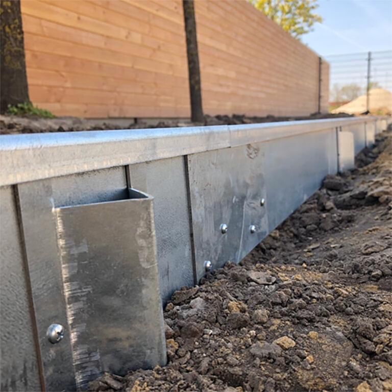 Trávnikové obruby z cortenovej ocele sploštené 23 cm kompletná sada na 24 metrov