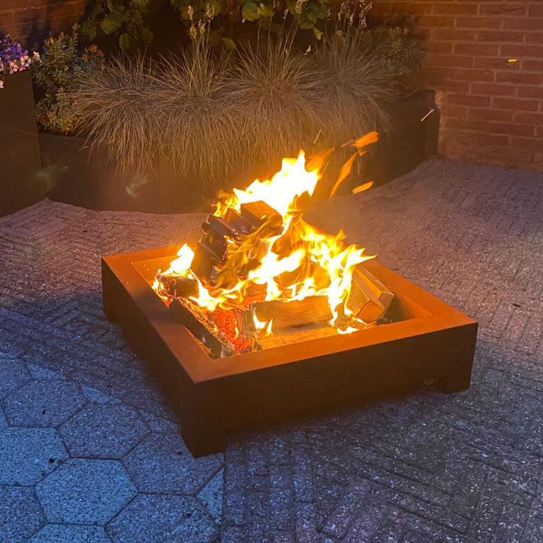 ohnisko Oceľ Corten Detroit (štvorcová)